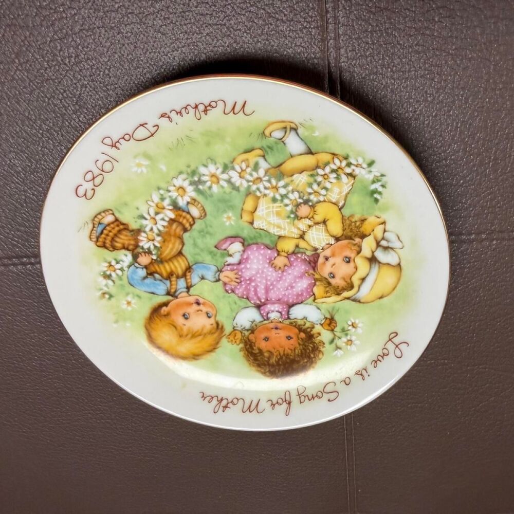 Avon multi Collectibles